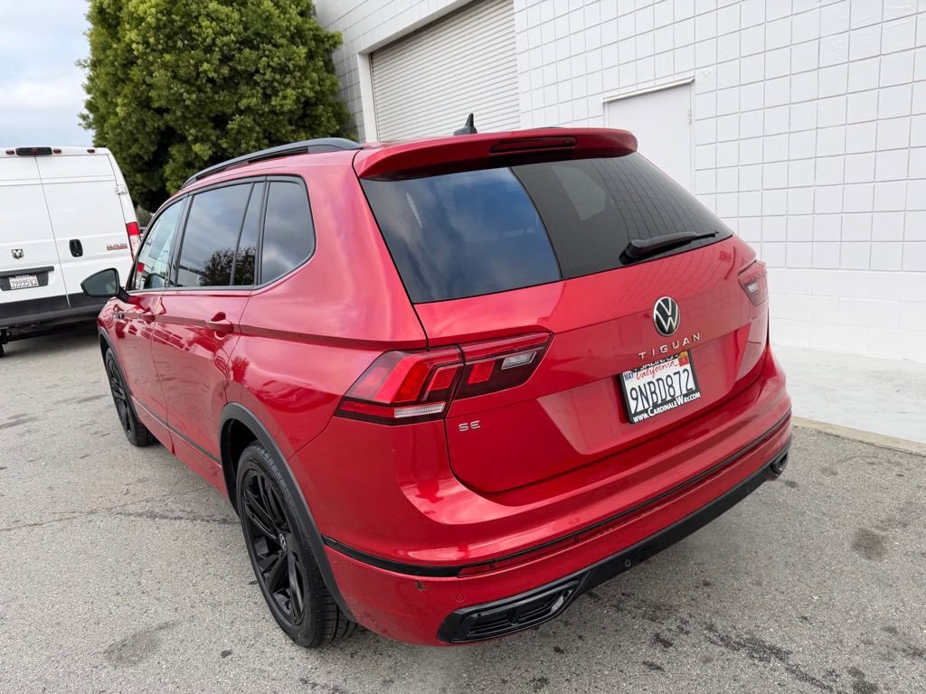 Used 2024 Volkswagen Tiguan SE R-Line image 4