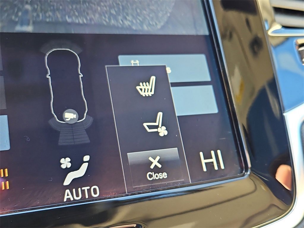 Used 2017 Volvo XC90 T8 Inscription w/ Luxury Package image 23