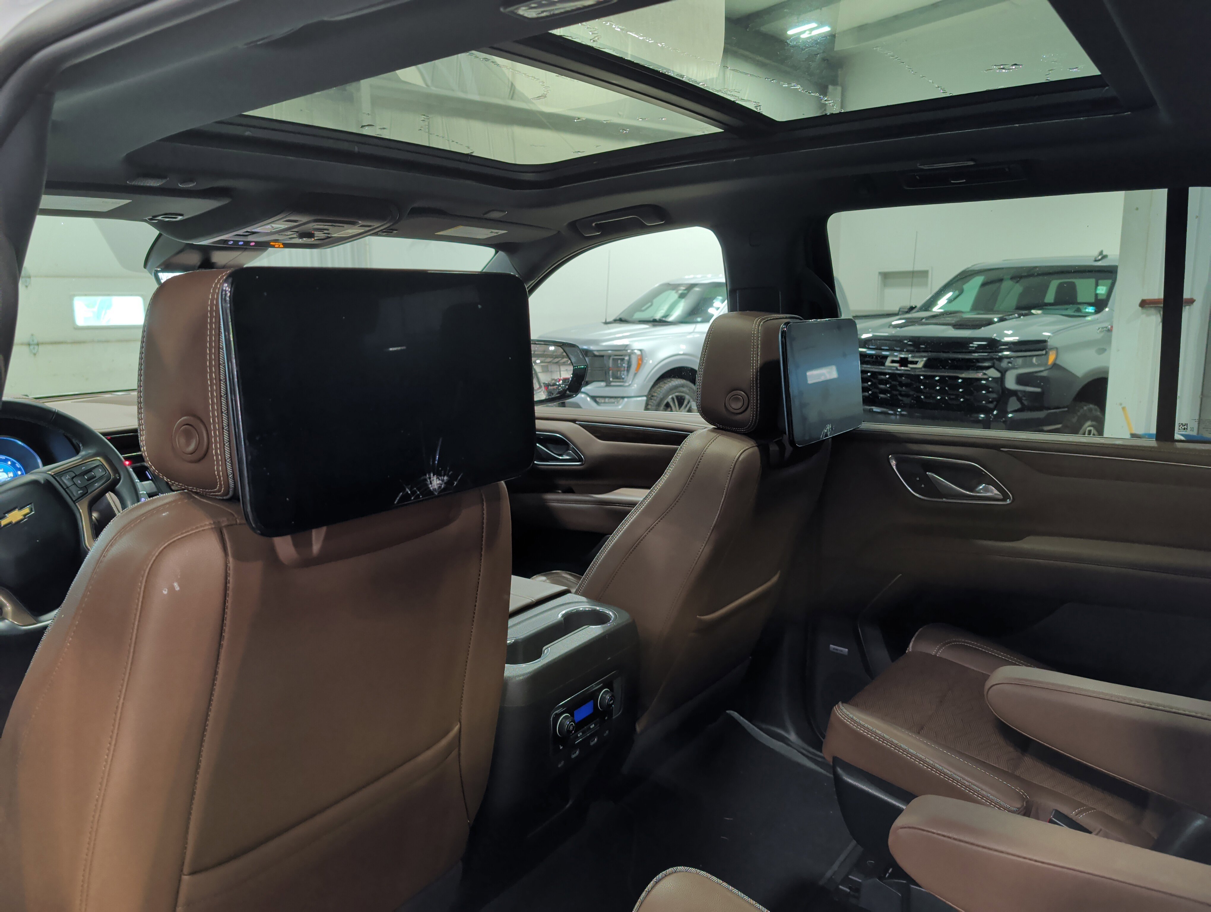 Used 2023 Chevrolet Tahoe High Country w/ Max Trailering Package AWD/4WD image 10