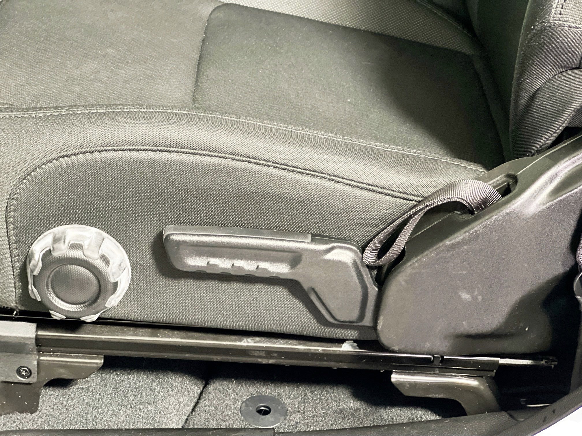 Used 2022 Jeep Wrangler Sport image 15