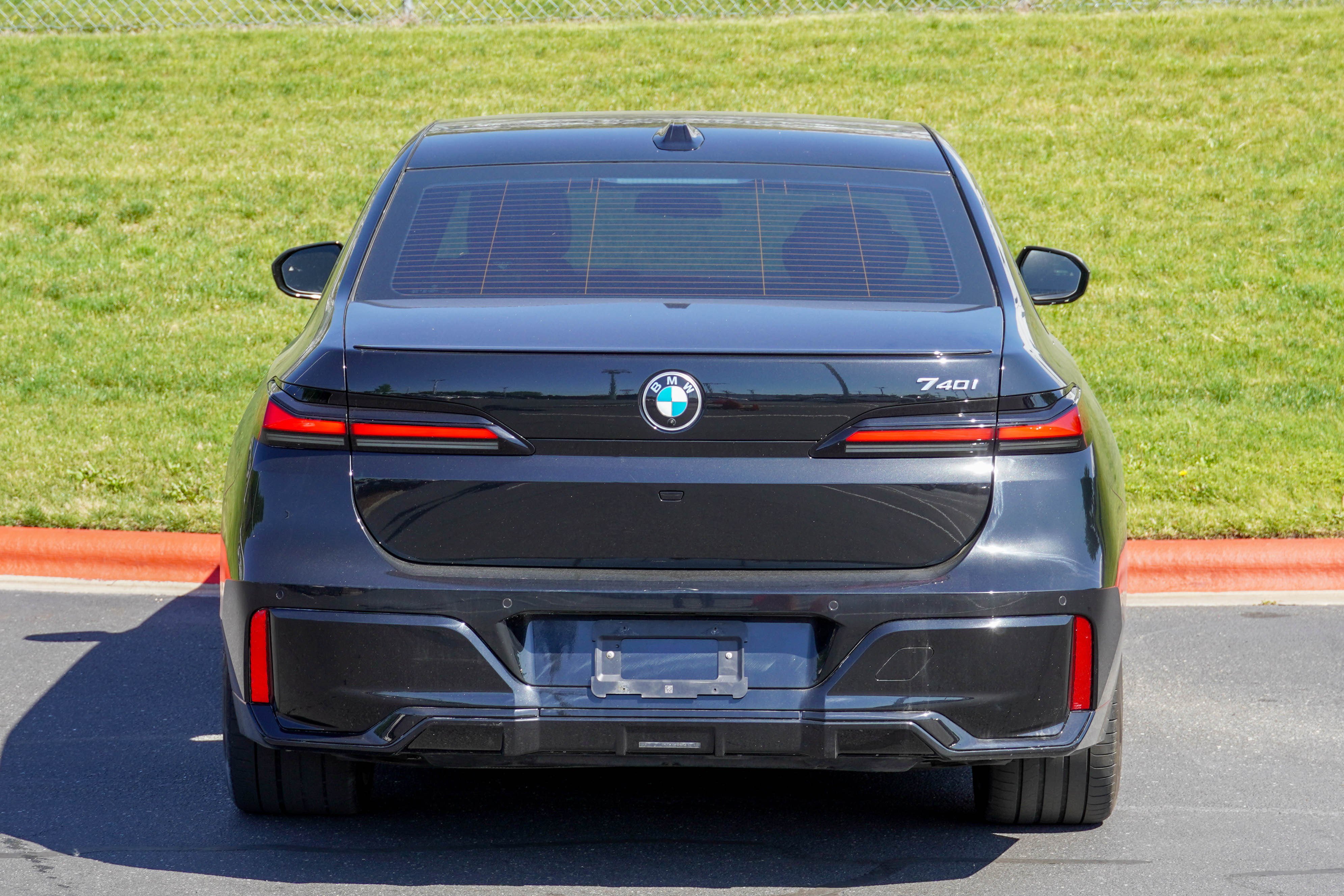 Certified 2023 BMW 740i RWD image 8