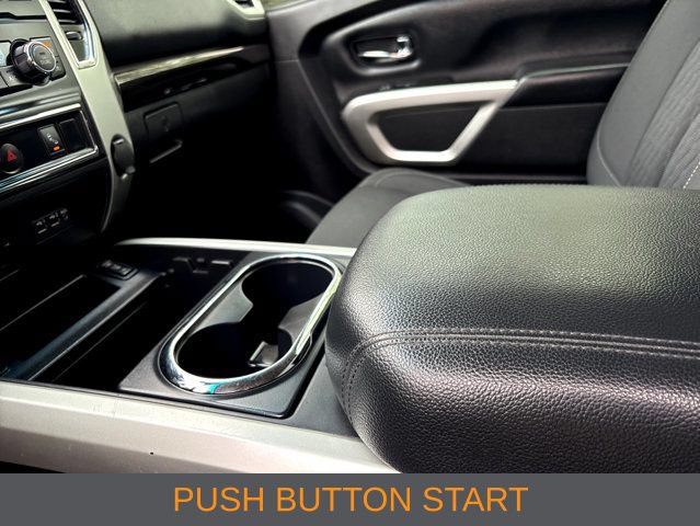 Used 2019 Nissan Titan SV w/ SV Convenience Package AWD/4WD image 7