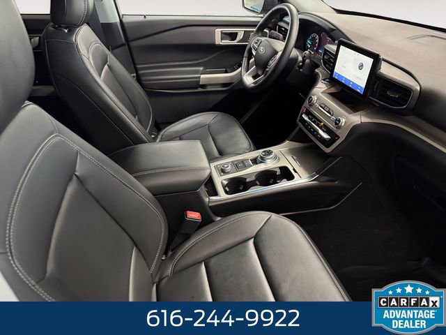 Used 2024 Ford Explorer XLT w/ Equipment Group 202A AWD/4WD image 4