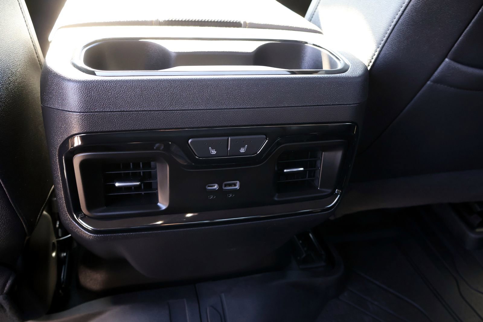 Used 2023 Chevrolet Silverado 1500 ZR2 w/ Technology Package AWD/4WD image 15