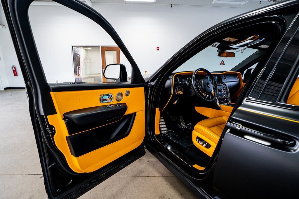 Used 2023 Rolls-Royce Cullinan image 41