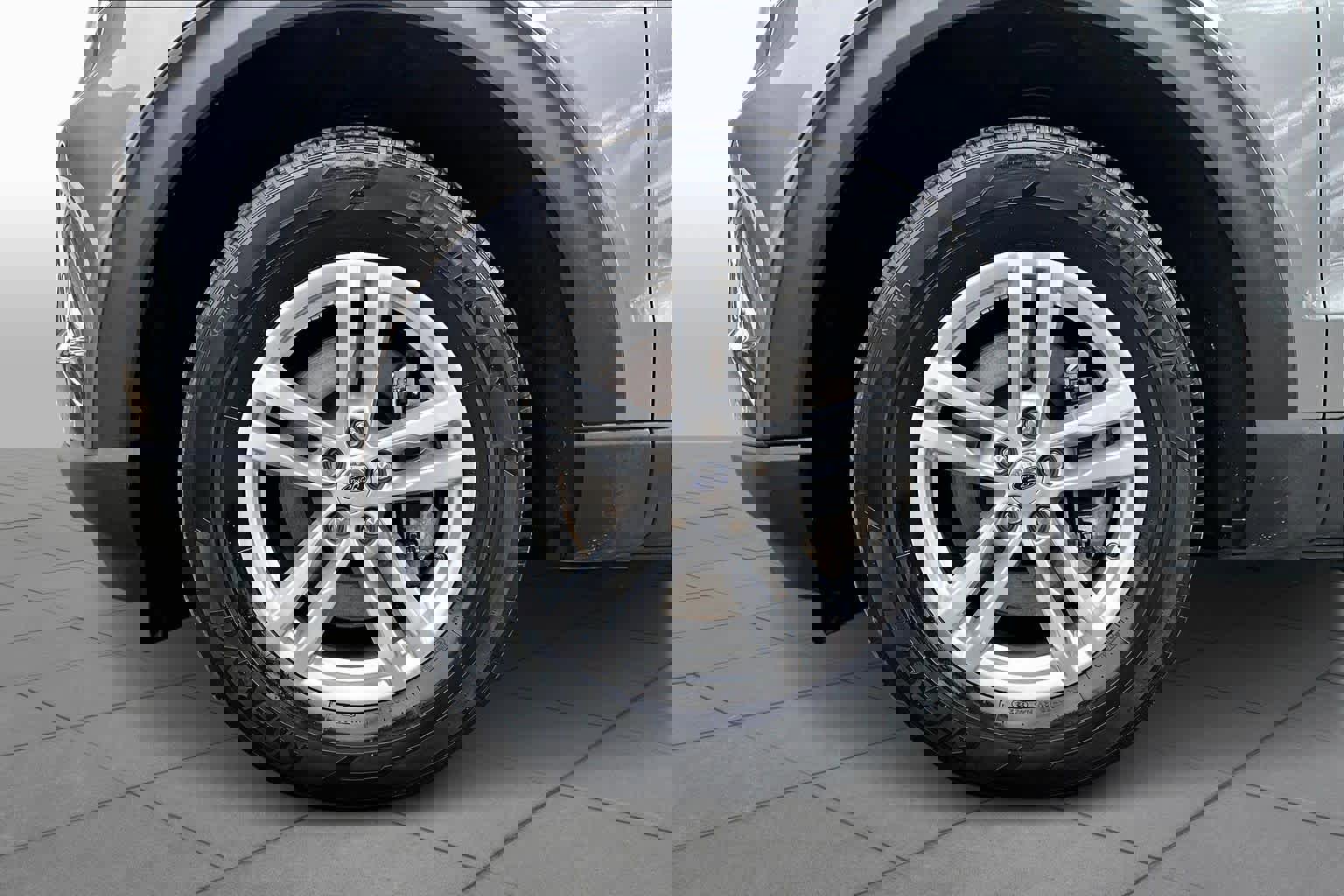 Used 2022 Ford Explorer XLT image 11