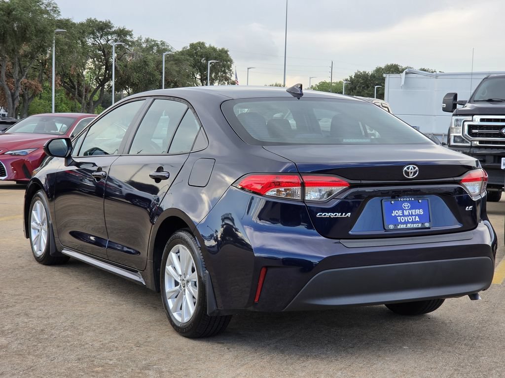 Used 2023 Toyota Corolla LE w/ LE Convenience Package FWD image 7