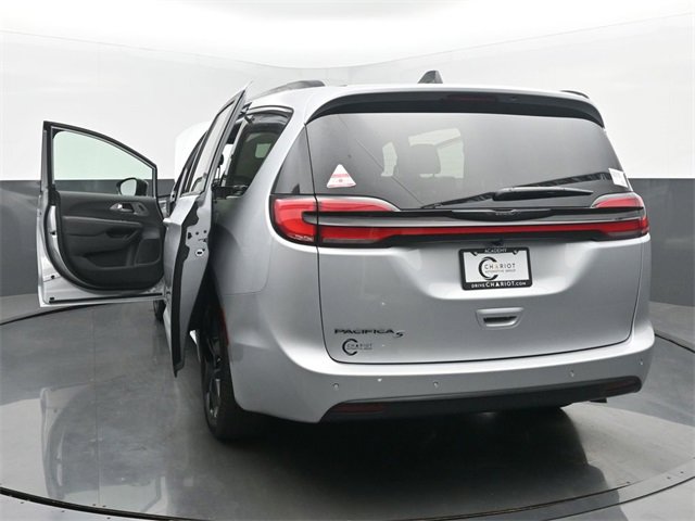 New 2026 Chrysler Pacifica Select image 56