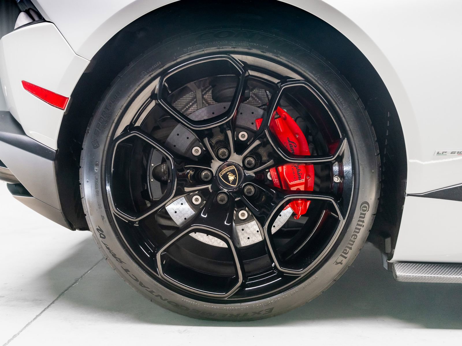 Used 2016 Lamborghini Huracan LP 610-4 AWD/4WD image 35