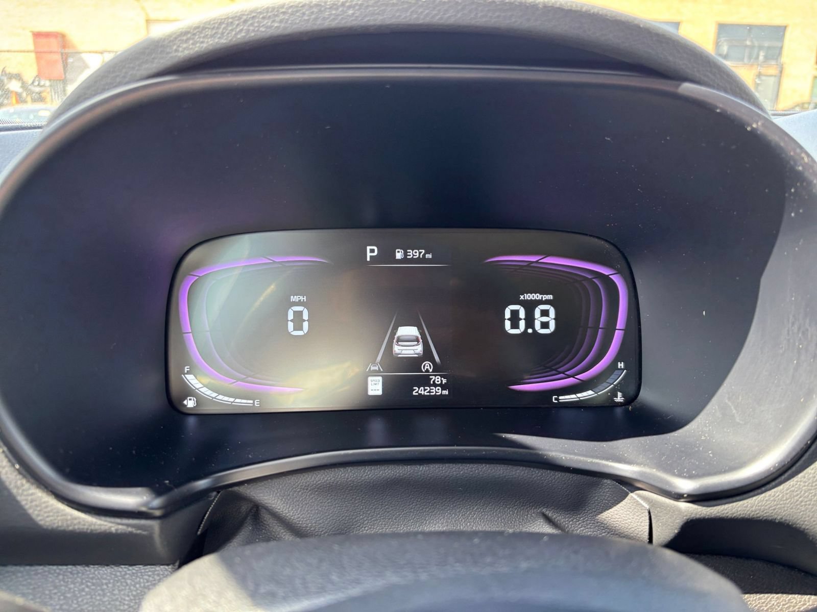 Used 2025 Kia Soul LX w/ LX Technology Package FWD image 37