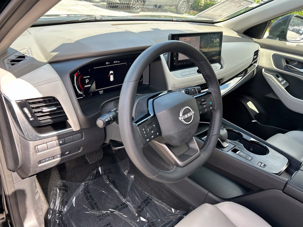 Certified 2025 Nissan Rogue SL FWD image 23