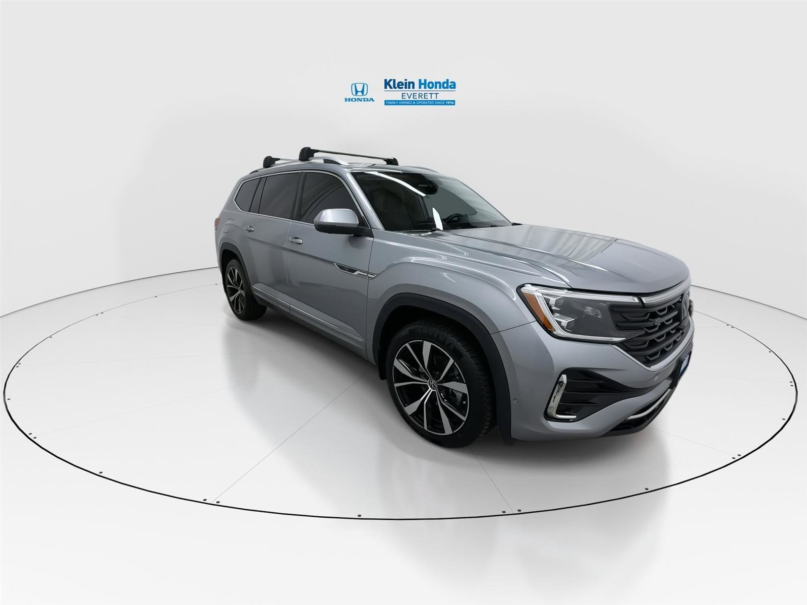 Used 2024 Volkswagen Atlas SEL Premium R-Line image 4