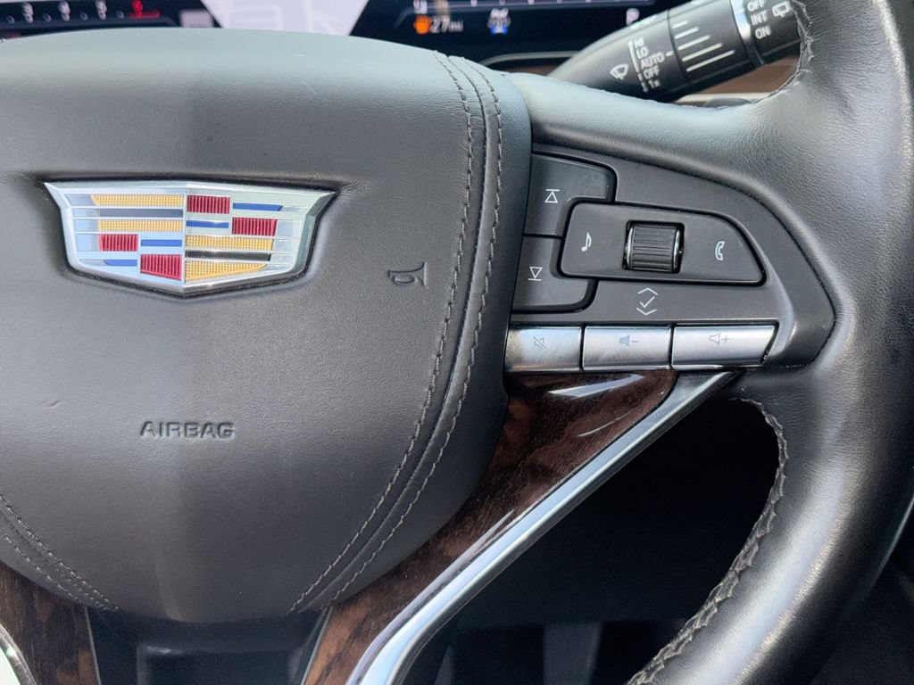 Used 2022 Cadillac Escalade Premium Luxury Platinum w/ Heavy-Duty Trailer Package AWD/4WD image 18