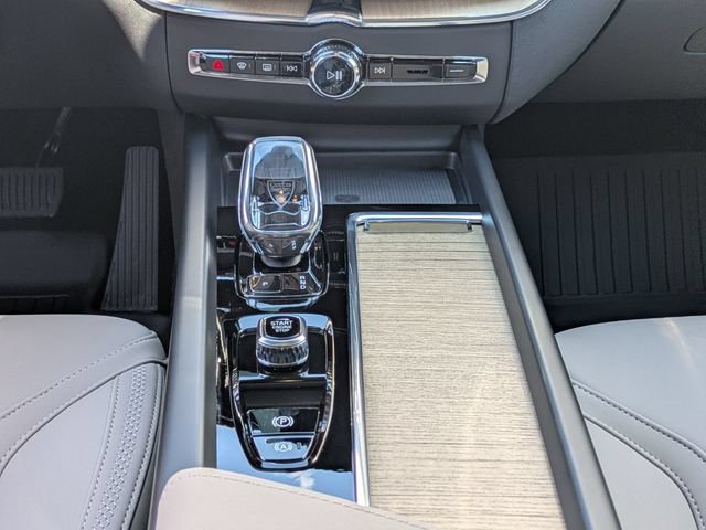 New 2026 Volvo XC60 T8 Plus w/ Protection Package Premier AWD/4WD image 19
