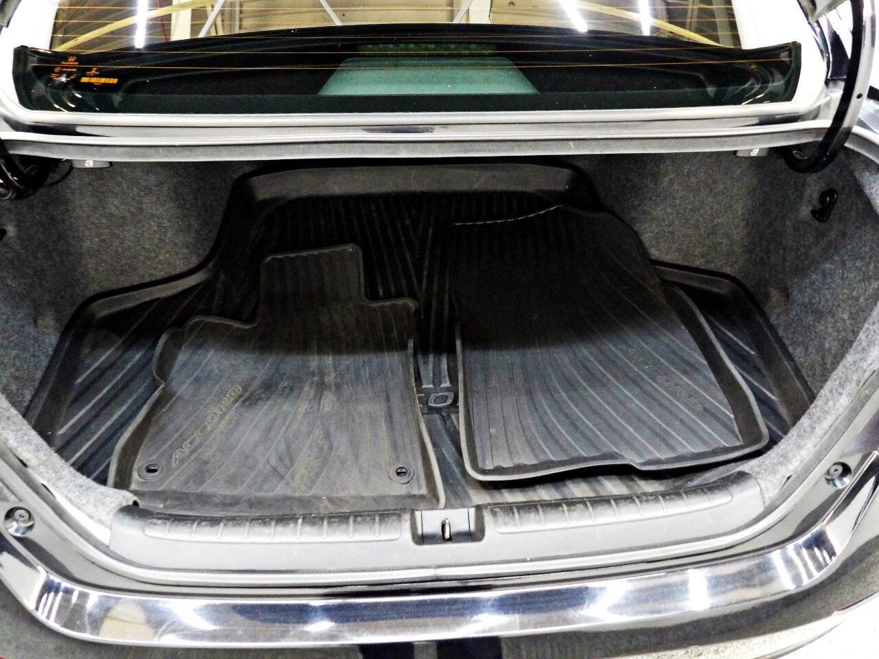 Used 2018 Honda Accord Touring image 13