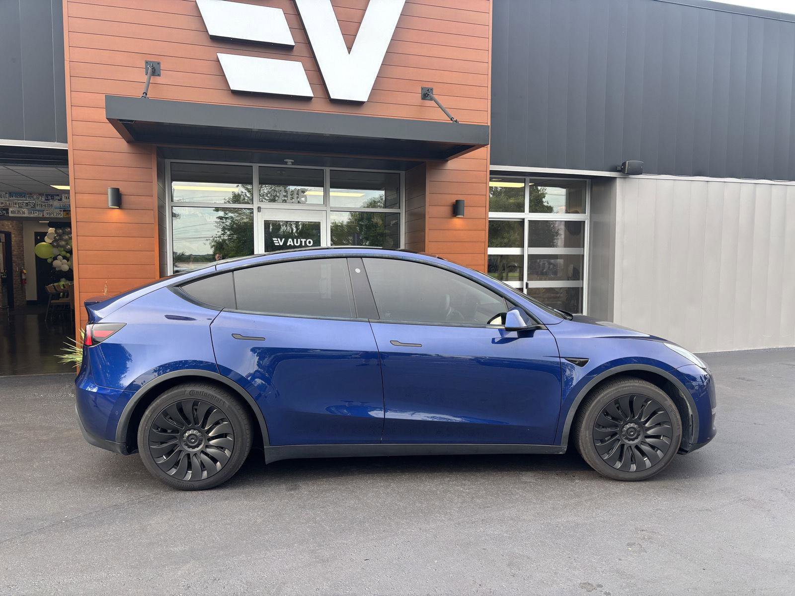 Used 2021 Tesla Model Y Long Range AWD/4WD image 2