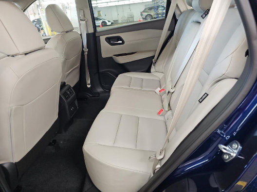 Used 2026 Nissan Rogue Dark Armor FWD image 7