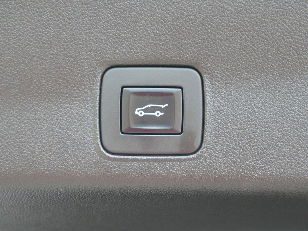 Used 2021 Chevrolet TrailBlazer RS w/ Sun and Liftgate Package AWD/4WD image 55