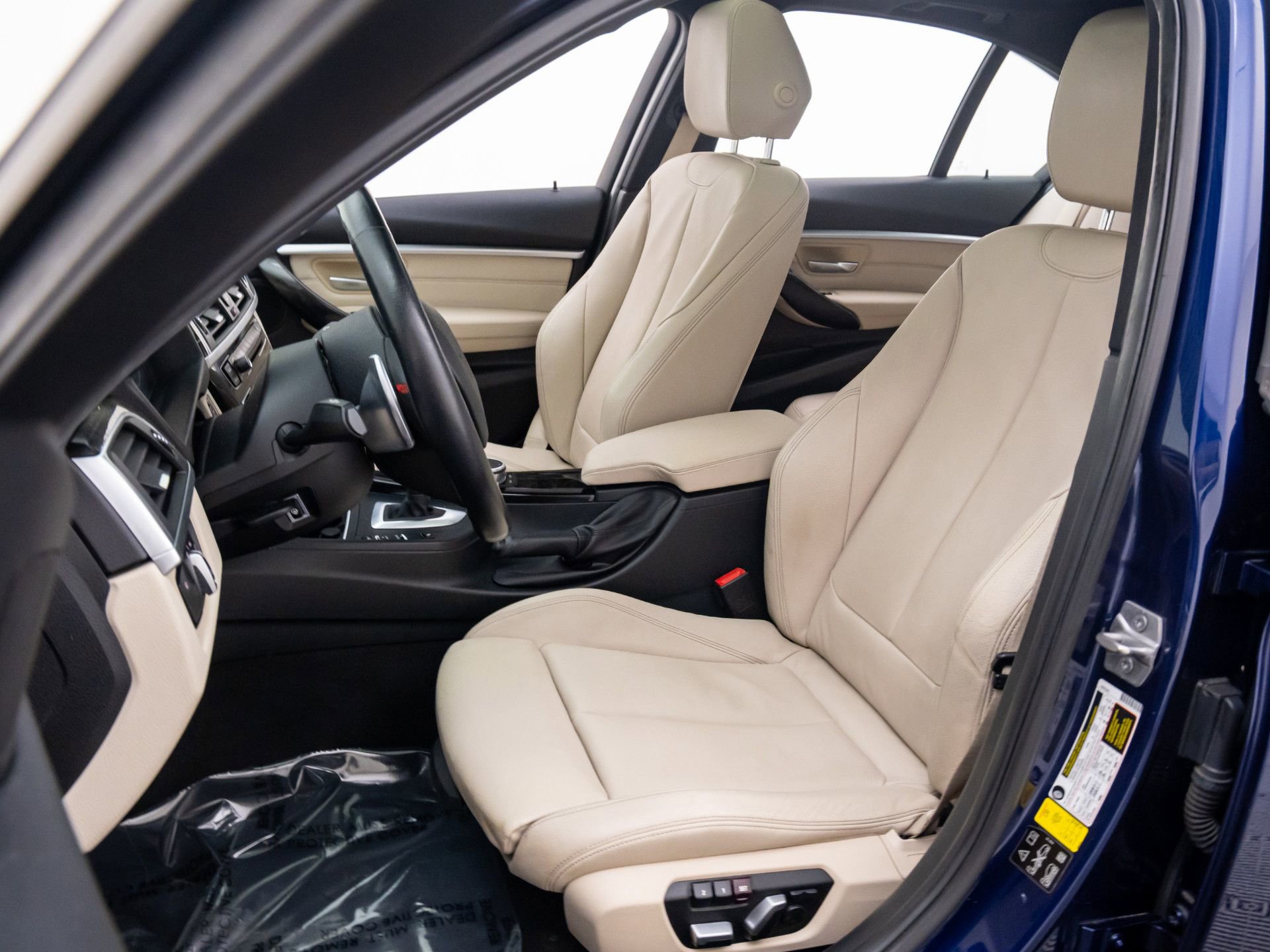 Used 2017 BMW 330i xDrive Sedan image 15