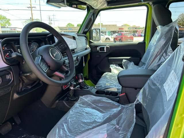 New 2025 Jeep Gladiator Sport AWD/4WD image 11