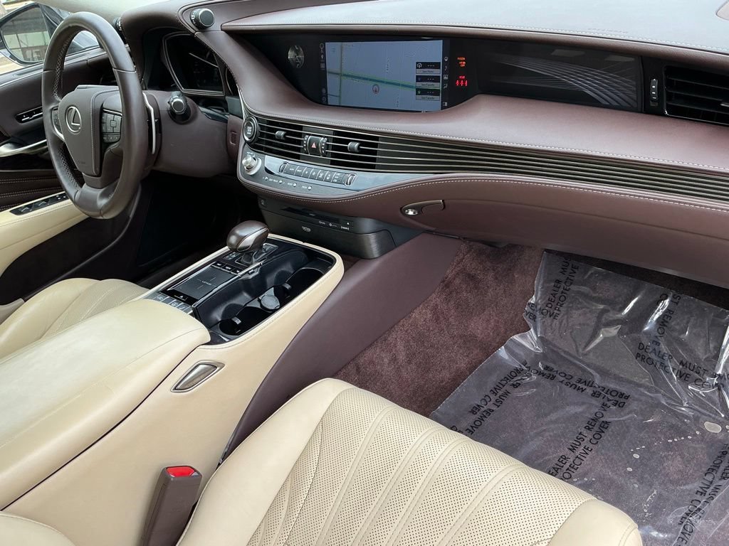 Used 2018 Lexus LS 500 w/ Interior Upgrade Package RWD image 20