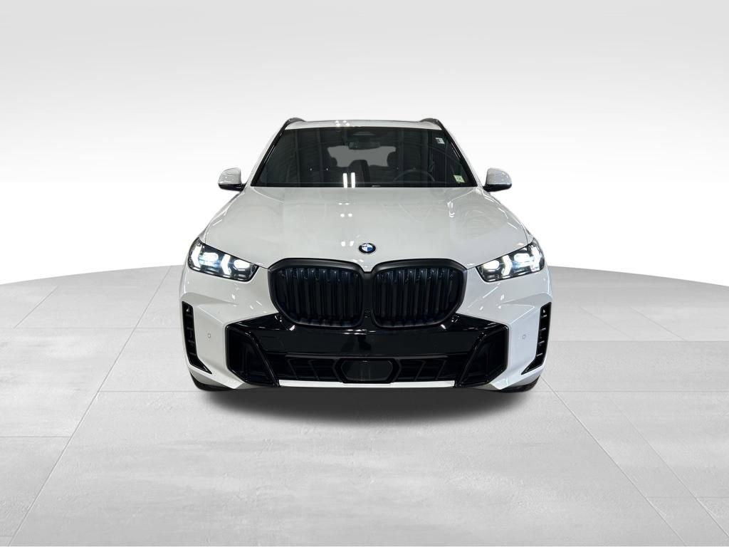 Used 2024 BMW X5 xDrive40i w/ M Sport Package image 9