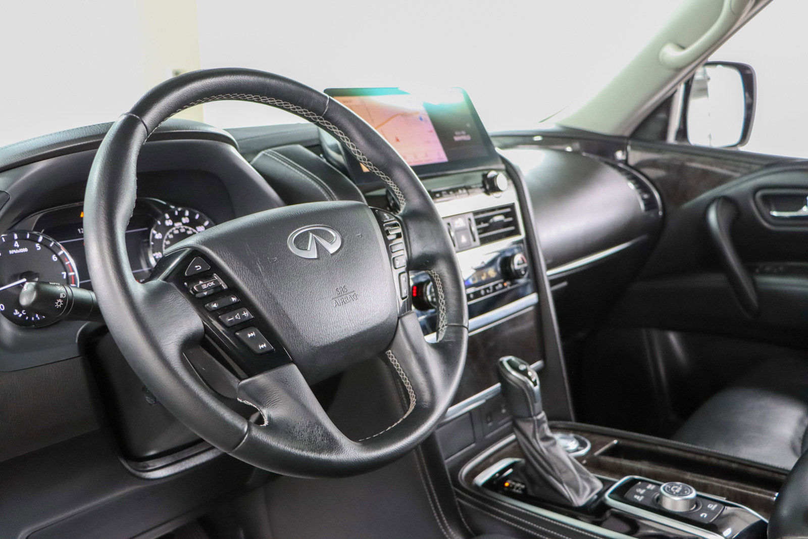 Used 2022 INFINITI QX80 Luxe w/ Cargo Package image 25