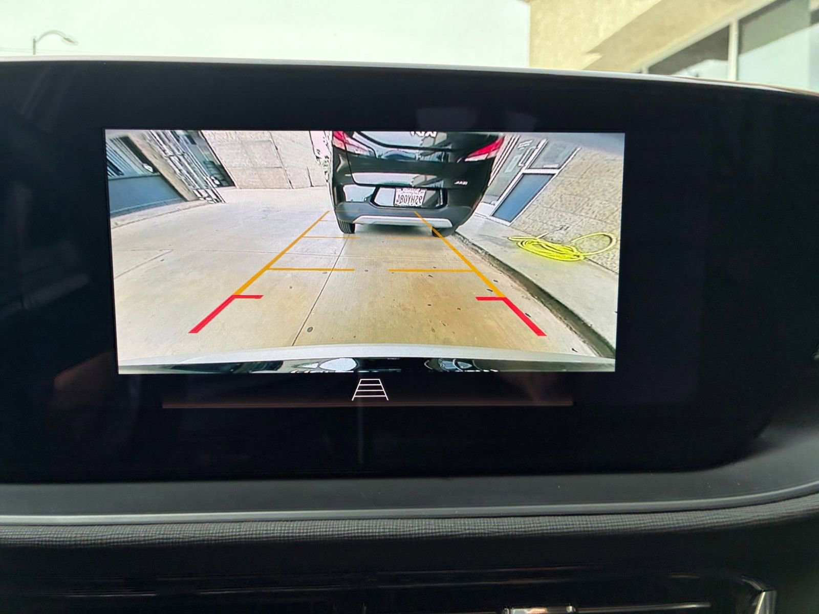 Used 2025 Buick Envista Sport Touring image 23