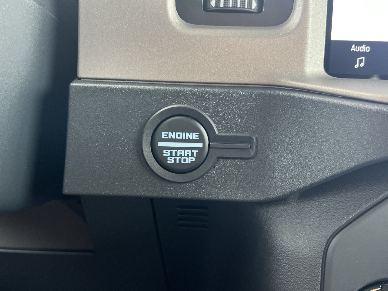 New 2026 Ford Bronco Outer Banks AWD/4WD image 6