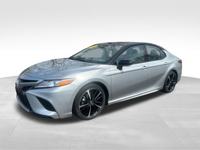 Used 2020 Toyota Camry XSE image 1