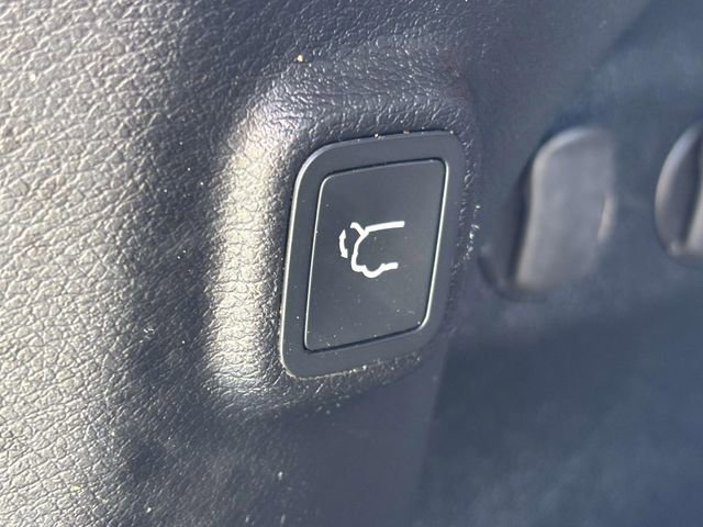 Used 2021 Jeep Cherokee Limited w/ Mopar Interior Package AWD/4WD image 33