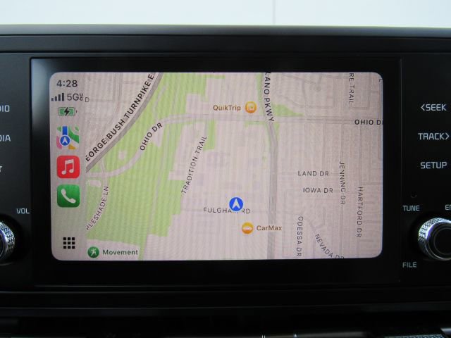 Used 2023 Kia Carnival LX image 12