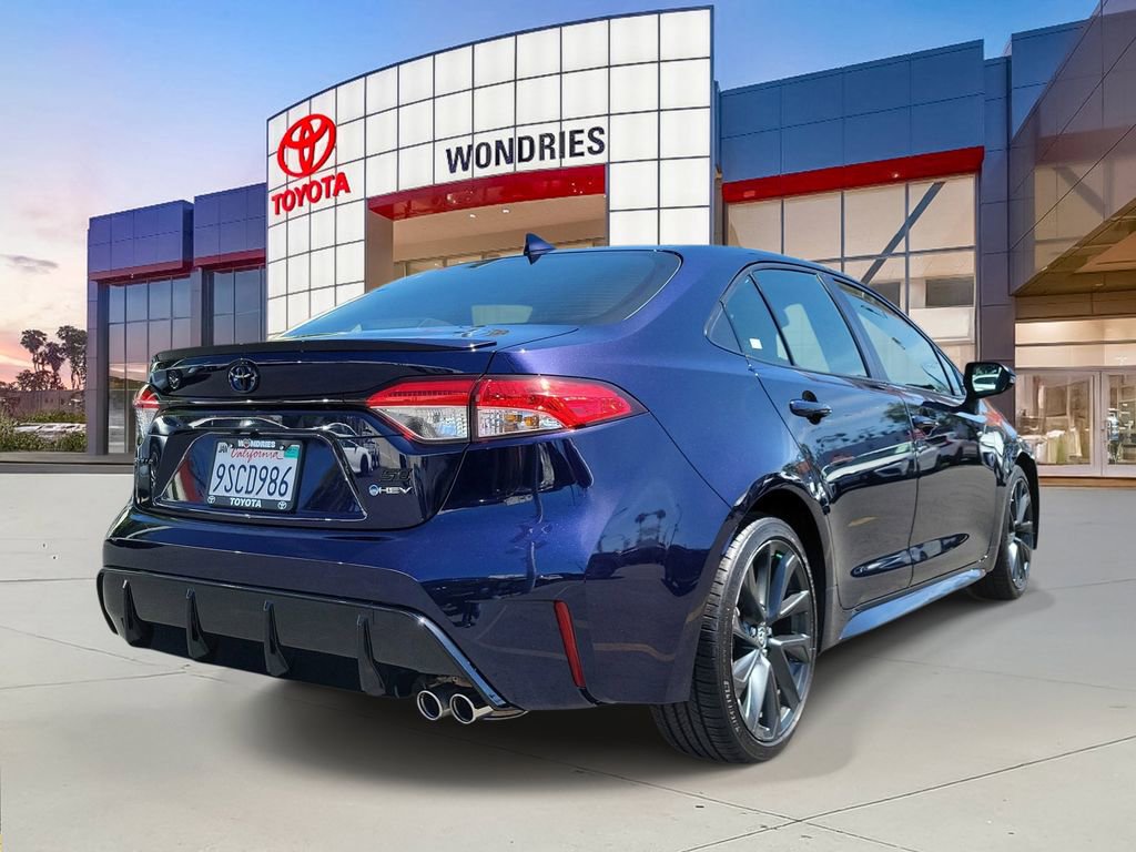 Used 2025 Toyota Corolla SE w/ SE Premium Package FWD image 7