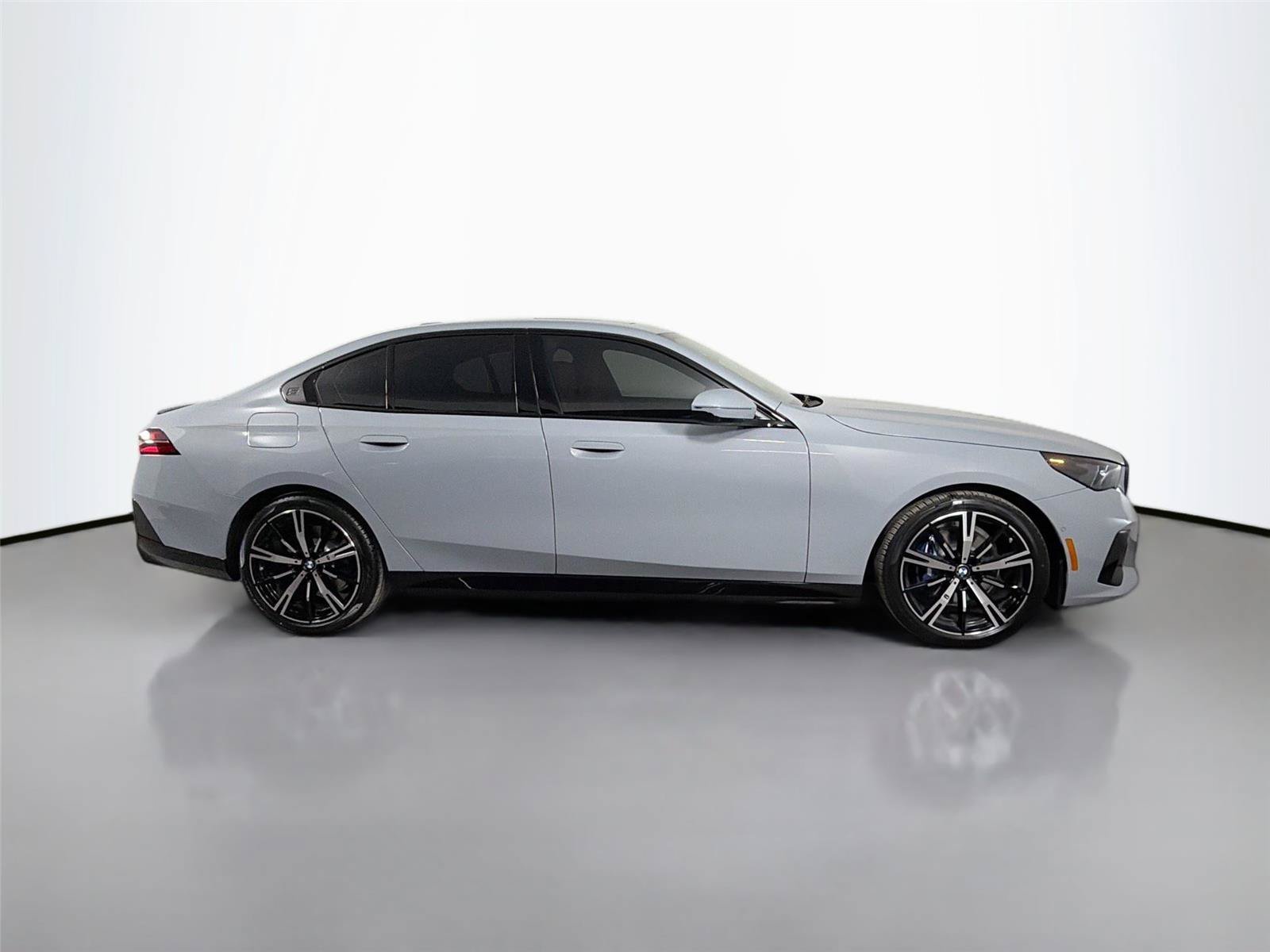 New 2027 BMW 530i w/ M Sport Package RWD image 7