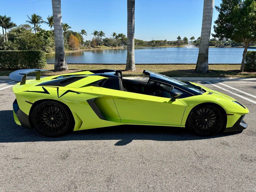 Used 2016 Lamborghini Aventador LP 750-4 Superveloce image 7