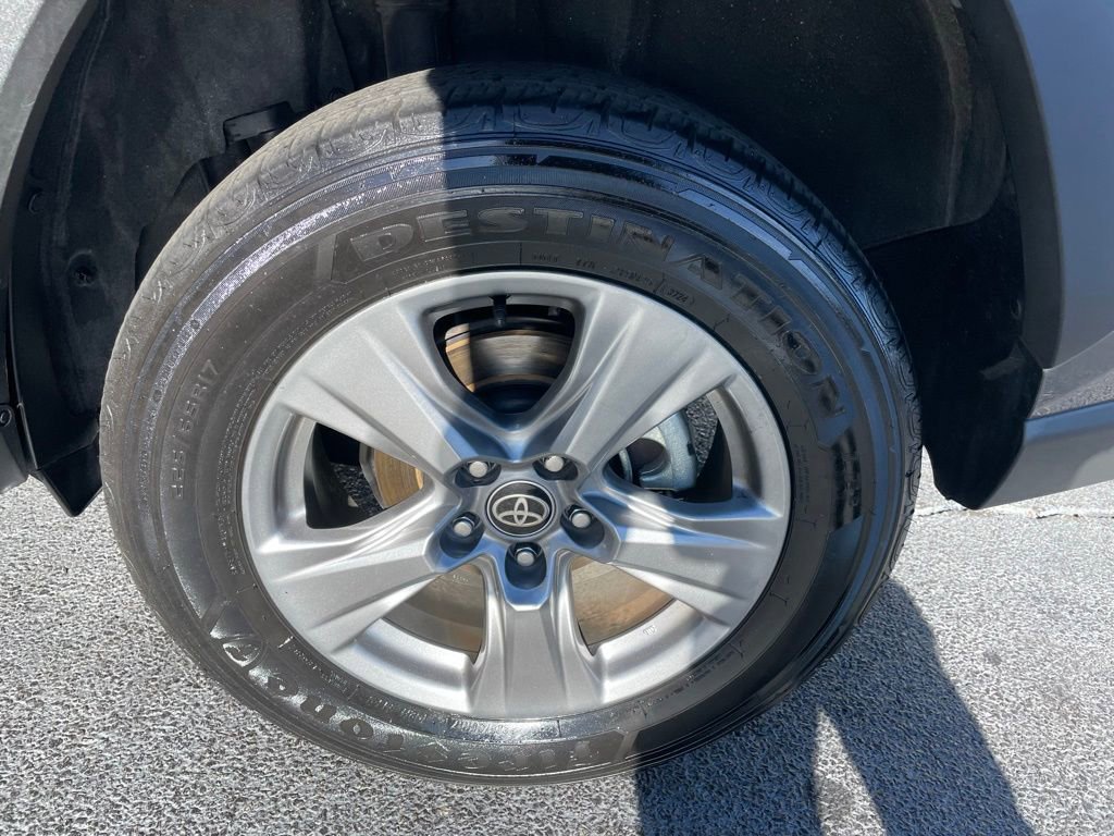 Used 2024 Toyota RAV4 LE image 43