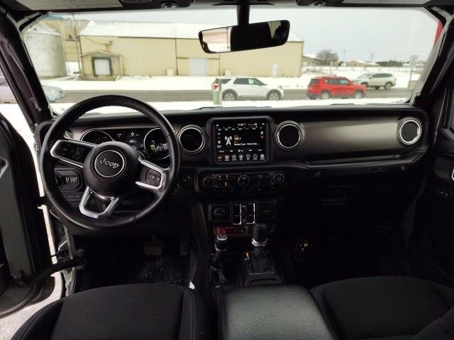 Used 2021 Jeep Wrangler Unlimited Rubicon 4xe w/ Cold Weather Group AWD/4WD image 34