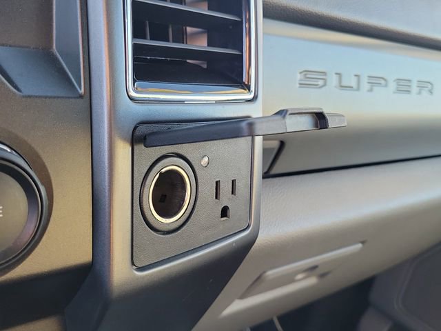Certified 2022 Ford F550 4x4 Regular Cab Super Duty image 9