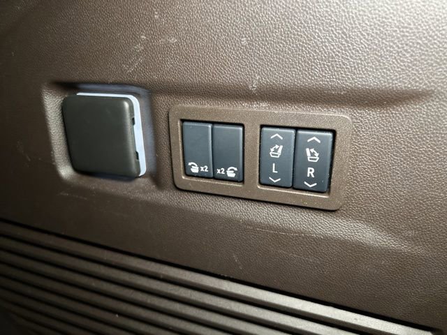 Used 2024 Chevrolet Tahoe Z71 w/ Z71 Off-Road Package AWD/4WD image 62