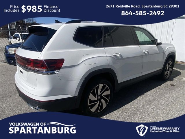 Used 2024 Volkswagen Atlas SE image 2