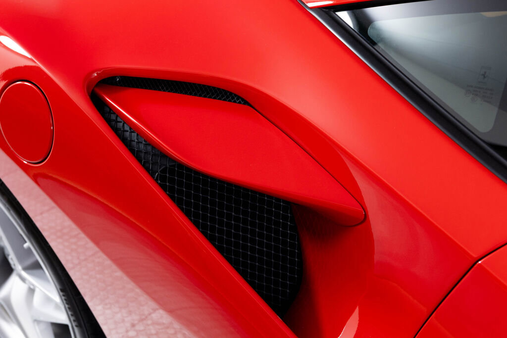 Certified 2020 Ferrari F8 Tributo image 29