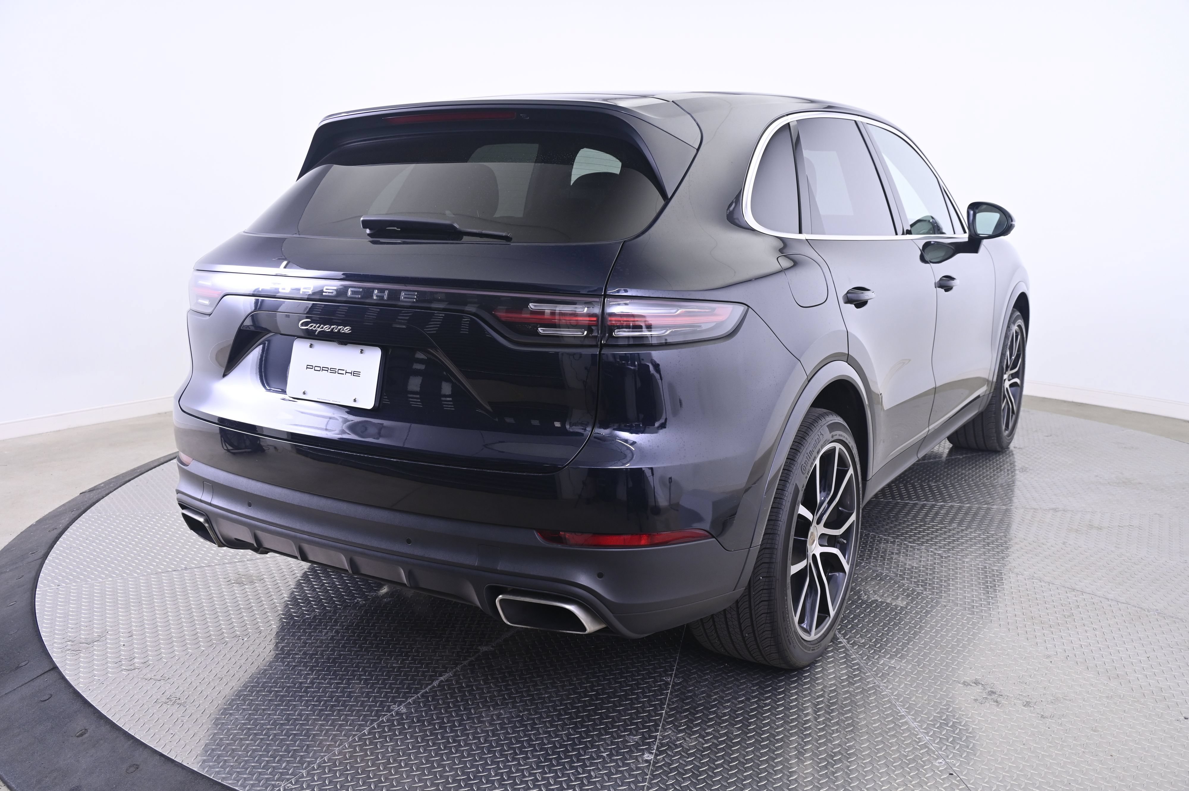 Certified 2020 Porsche Cayenne AWD/4WD image 7
