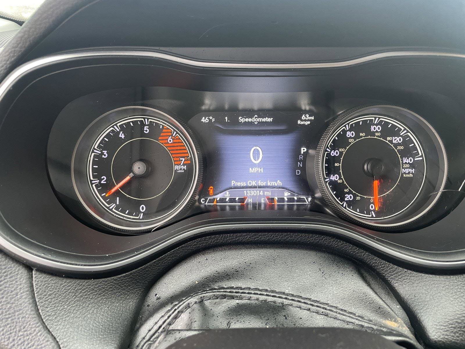 Used 2020 Jeep Cherokee Trailhawk w/ Cold Weather Group image 17