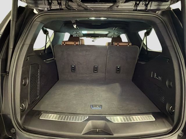 Used 2024 Chevrolet Suburban High Country image 25