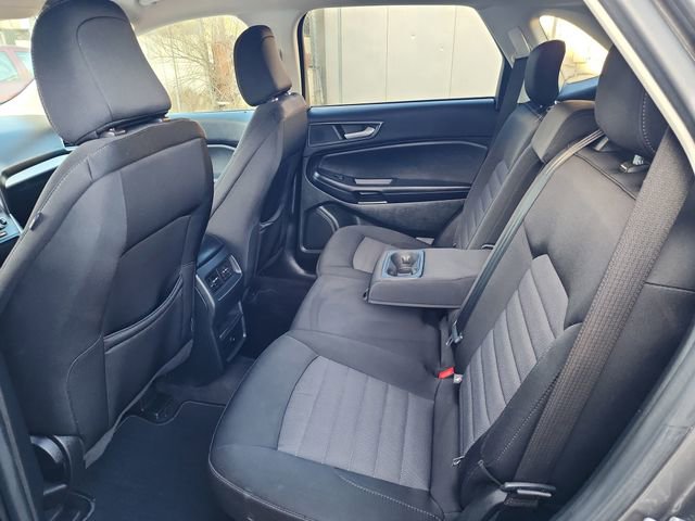 Used 2022 Ford Edge SE w/ Black Appearance Package image 18