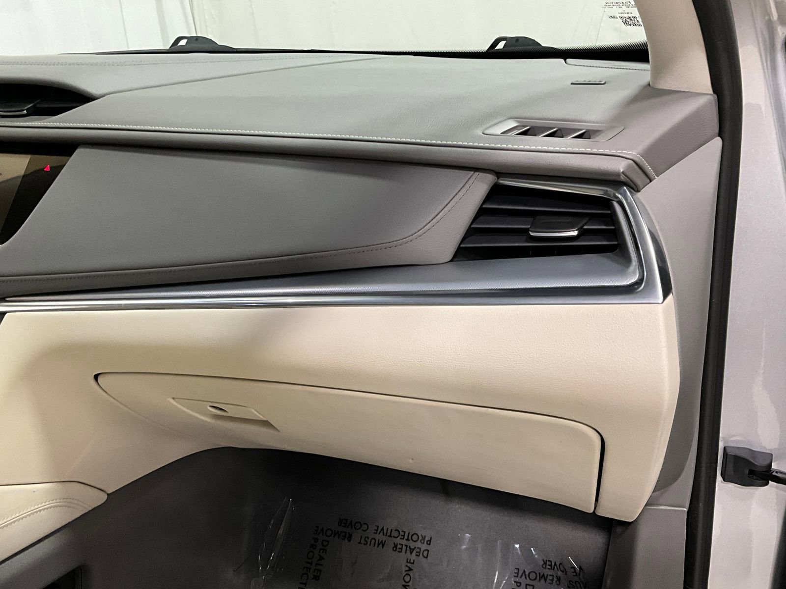 Used 2017 Cadillac XT5 Premium Luxury AWD/4WD image 15