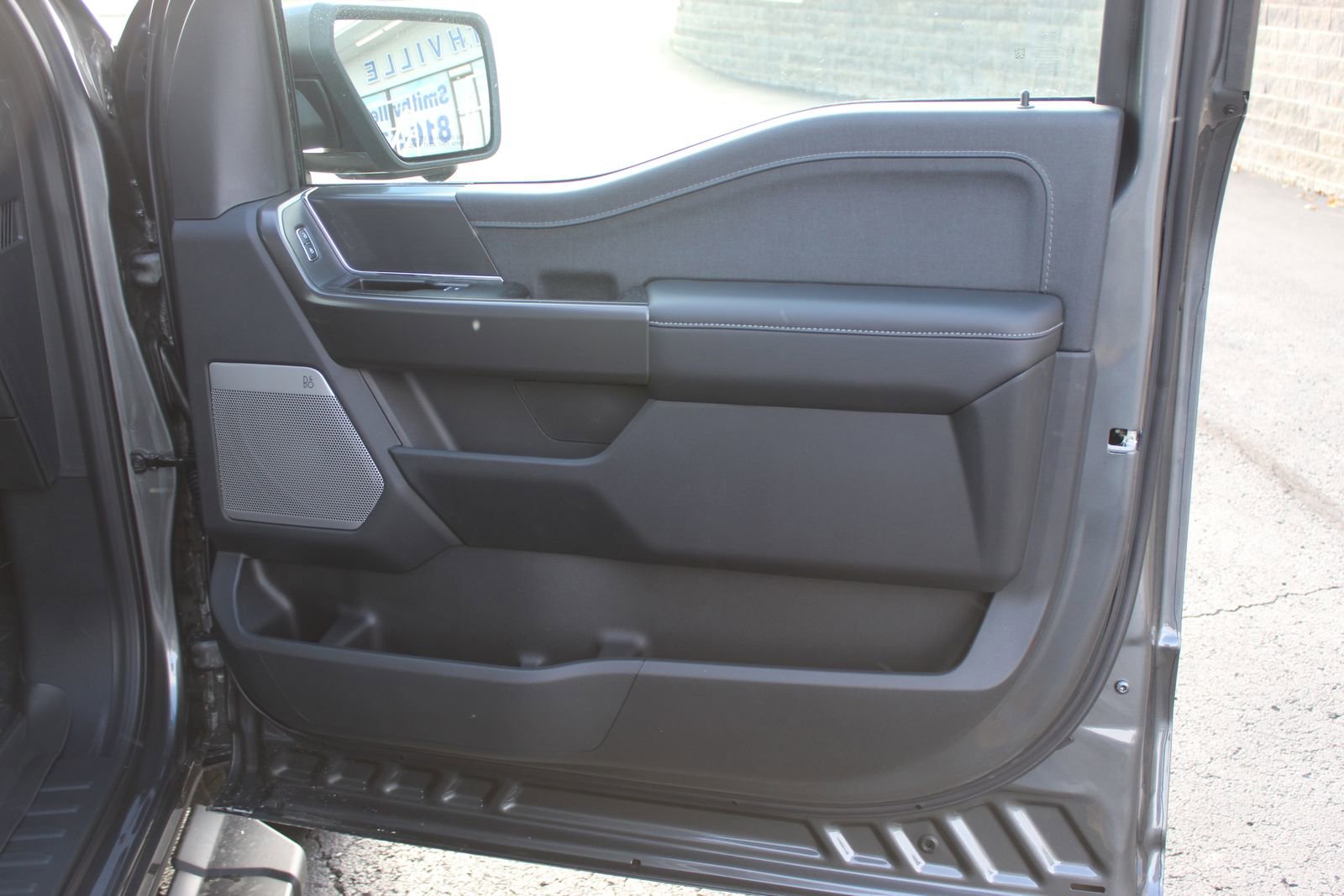 New 2025 Ford F150 Lariat w/ Equipment Group 501A Mid image 13