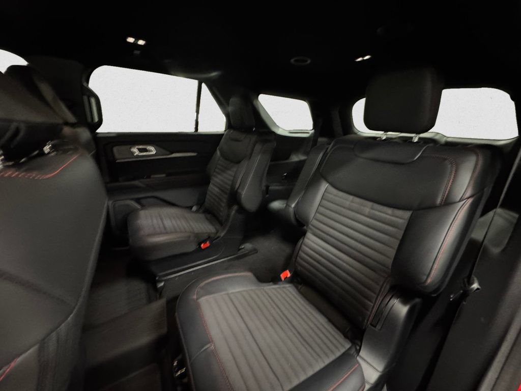 Used 2026 Ford Explorer ST-Line AWD/4WD image 13