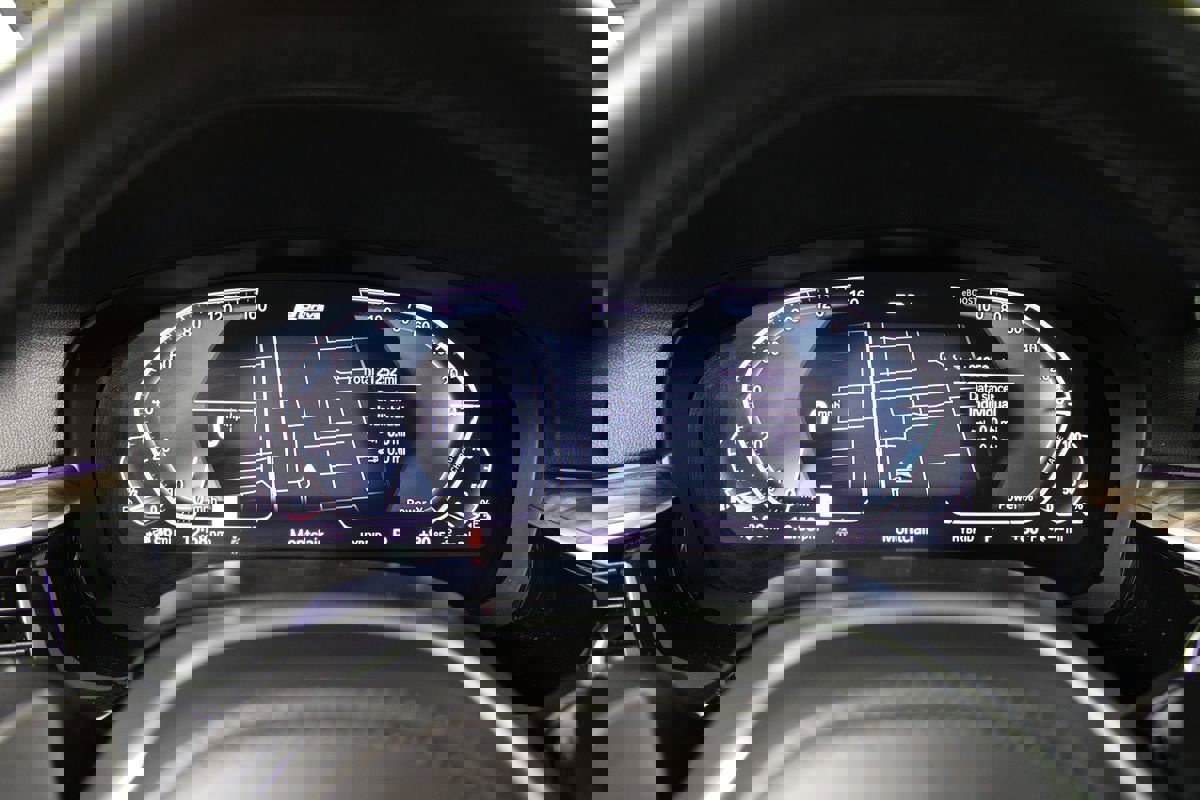 Used 2023 BMW 530e 530e w/ M Sport Package image 17