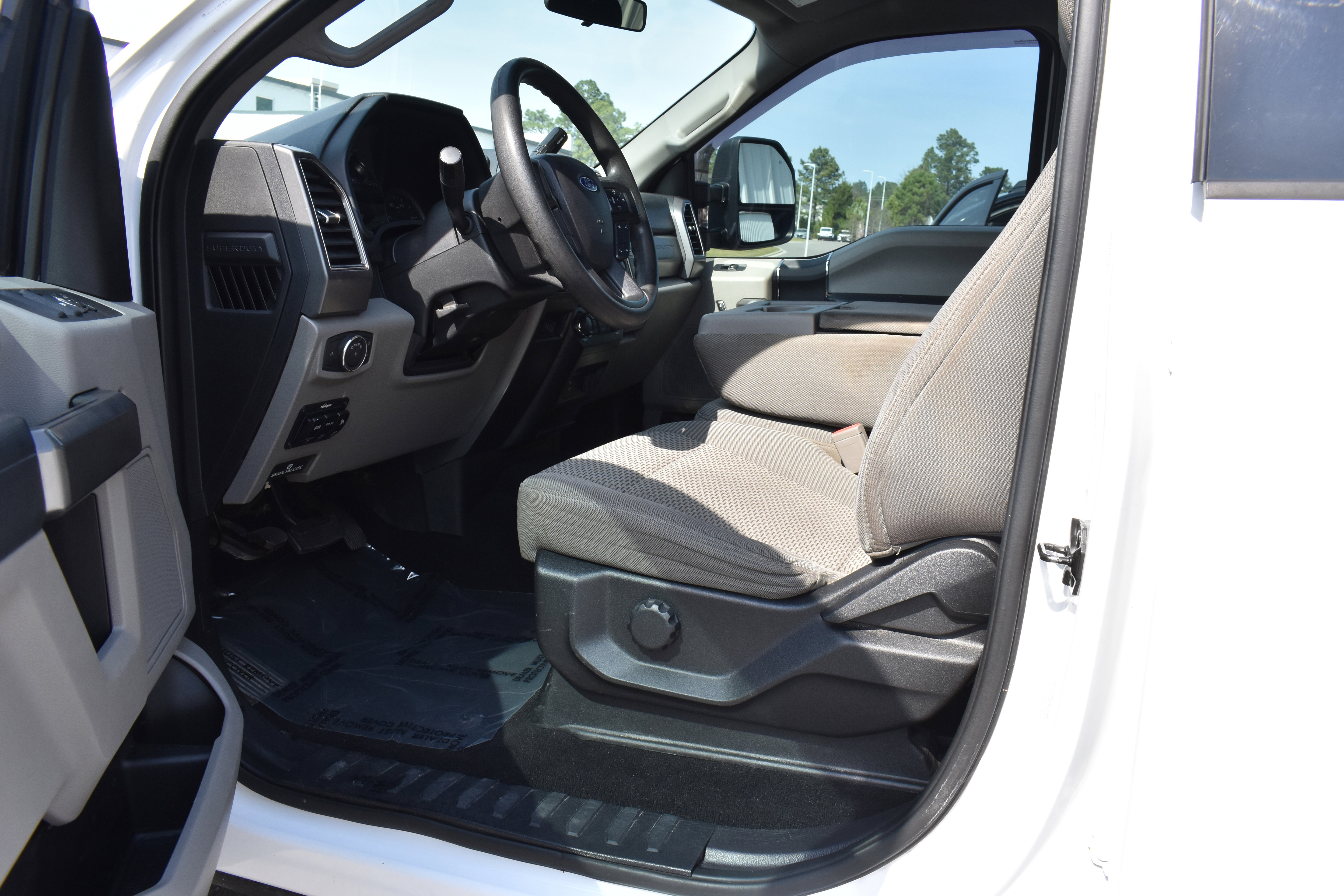 Used 2019 Ford F250 XLT w/ FX4 Off-Road Package image 12